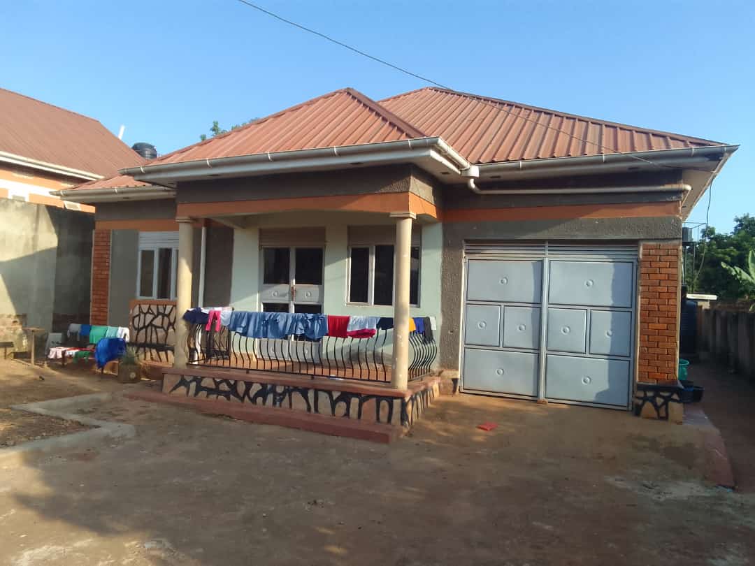 House for sale sitting on 13decimals at lusanja kaboko