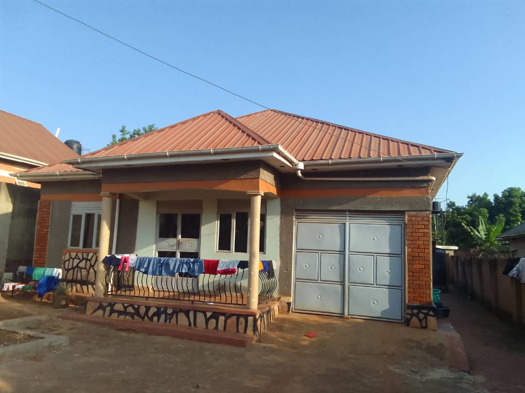 House for sale sitting on 13decimals at lusanja kaboko