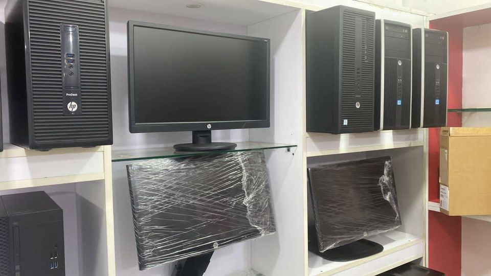 HP DESKTOP COMPUTERs sets