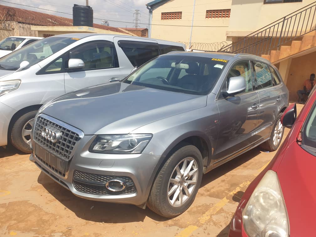 Audi Q5 2011 Model