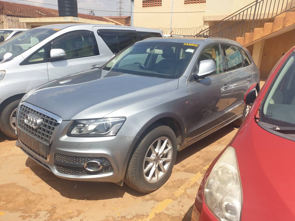 Audi Q5 2011 Model