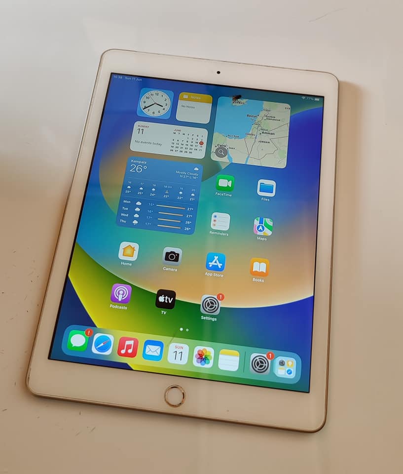 Apple - iPad 5th generation