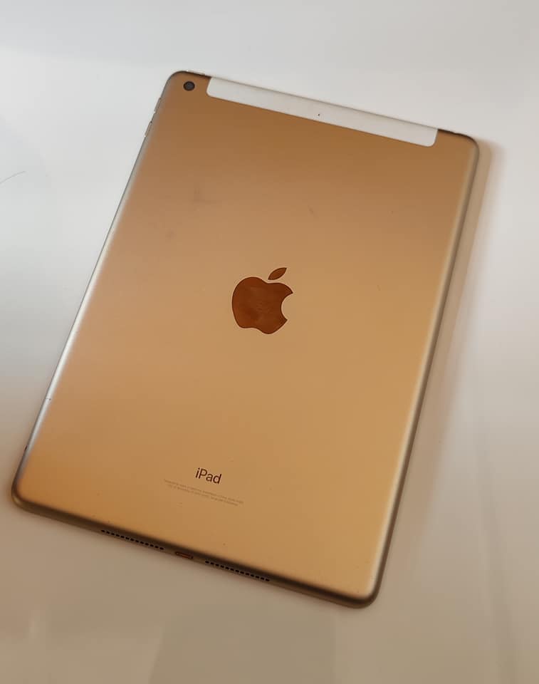 Apple - iPad 5th generation