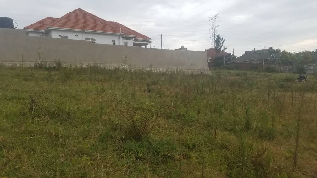 10 decimals  Plot  for sale at  Kyanja  Kungu  title 