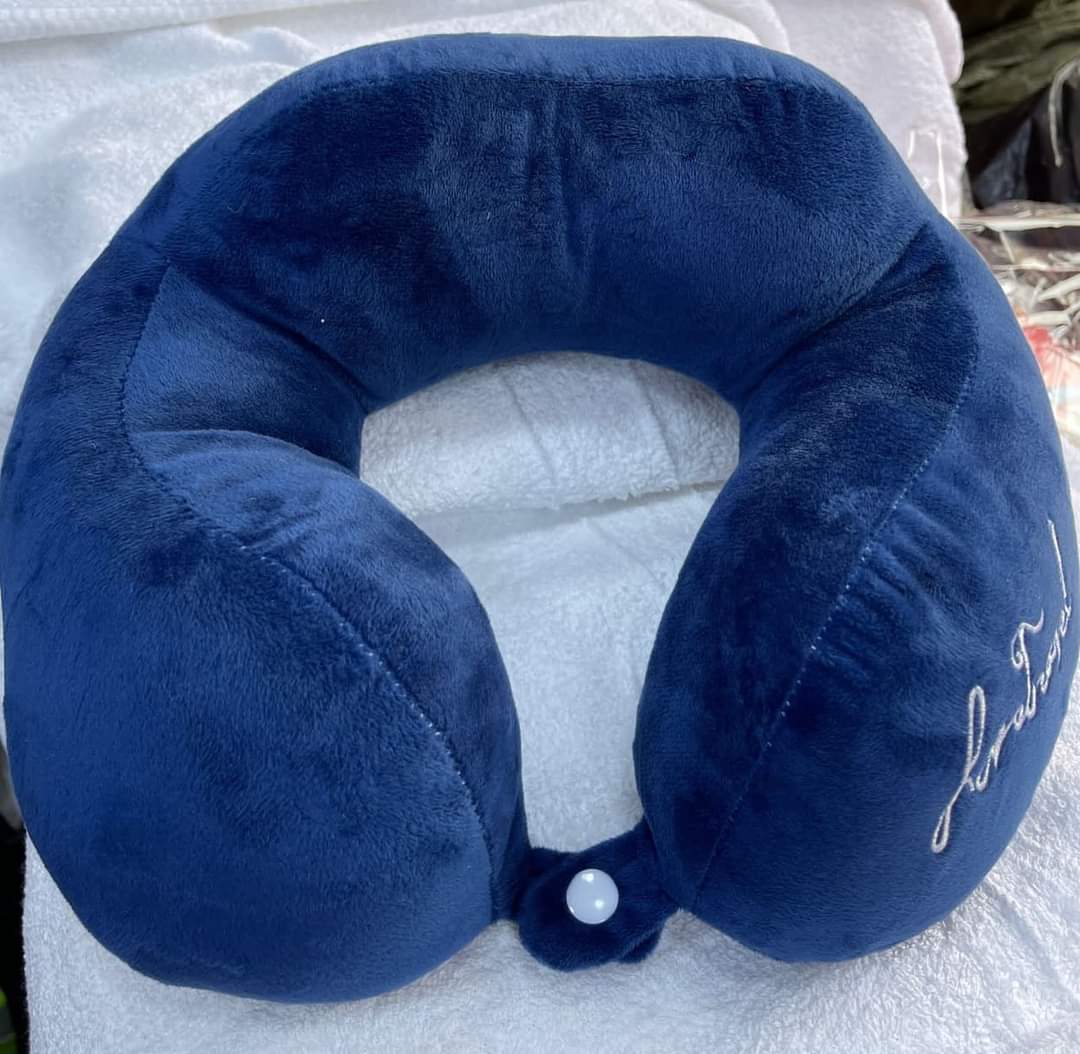 Neck pillows 