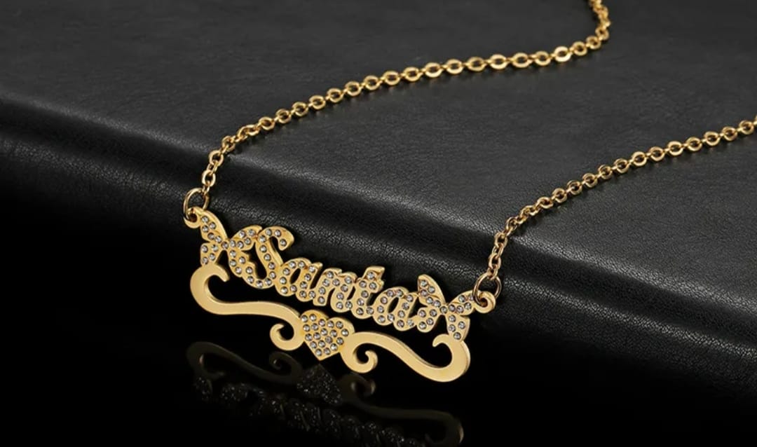 Customized name chains and necklaces