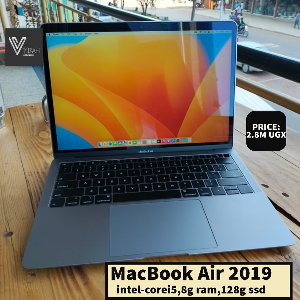  MACBOOK AIR 2019 RETINA laptop