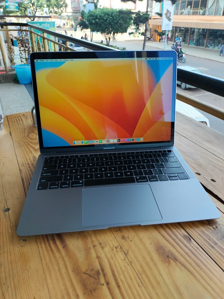 MacBook Air 2019 laptop