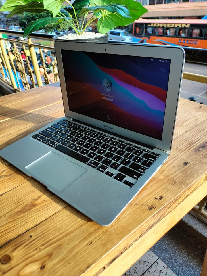 MacBook Air corei5, 2015