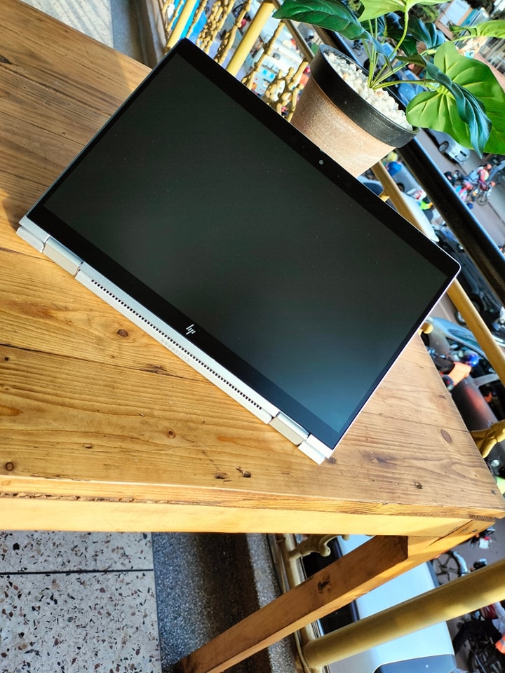 HP ELITEBOOK 1040 8TH GEN