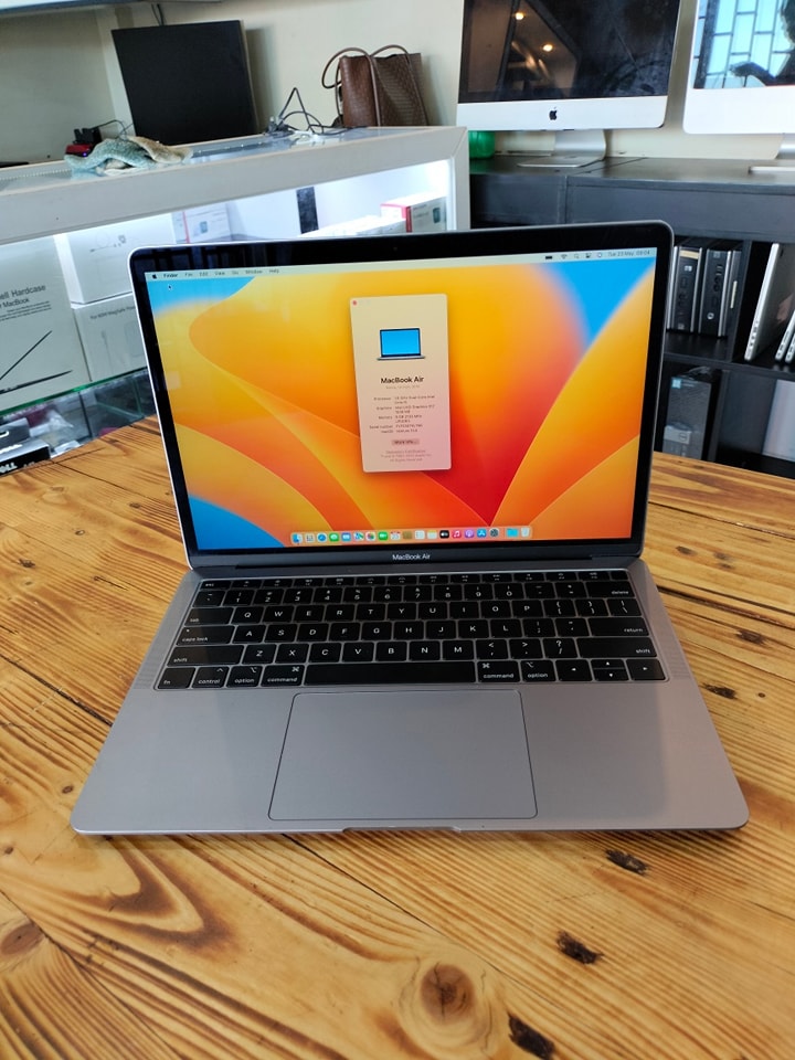 MacBook Air 2019, corei5,8gb ram,128gb