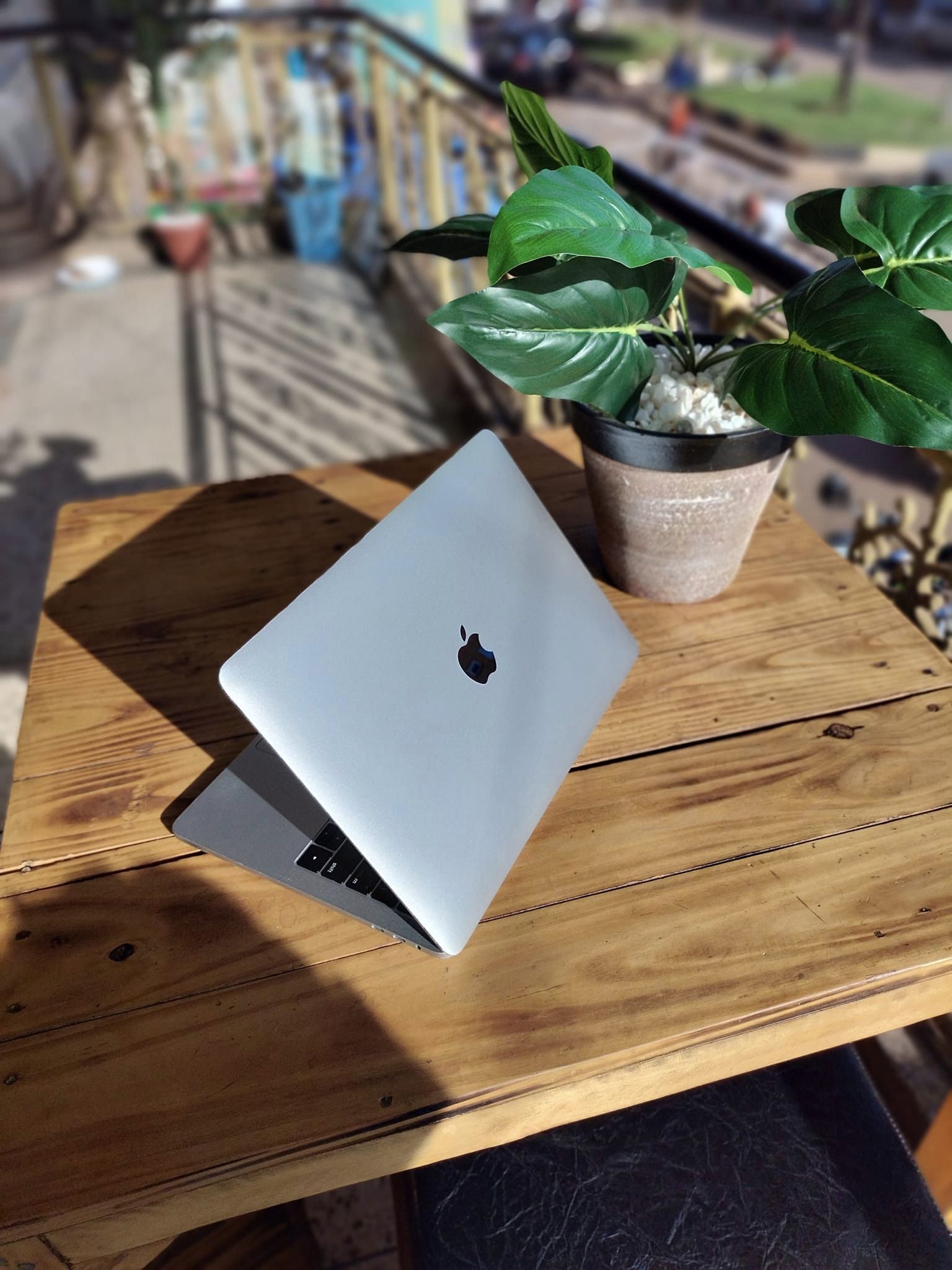 MacBook Pro corei5,2016, 16gb ram, 256gb
