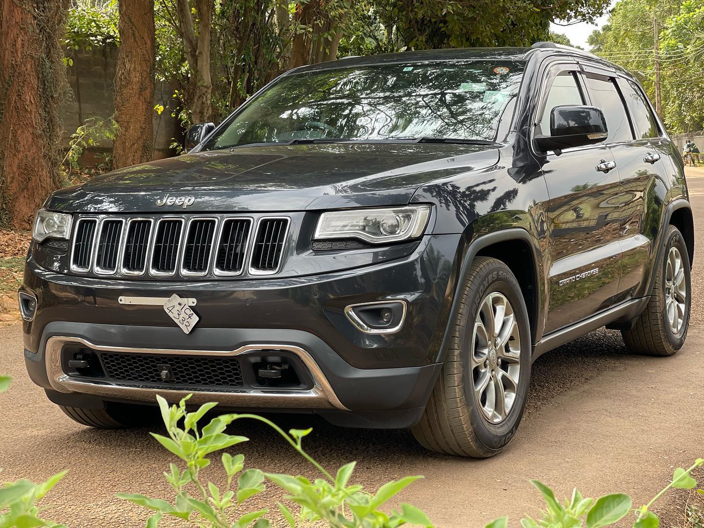 Jeep grand Cherokee limited model 2014