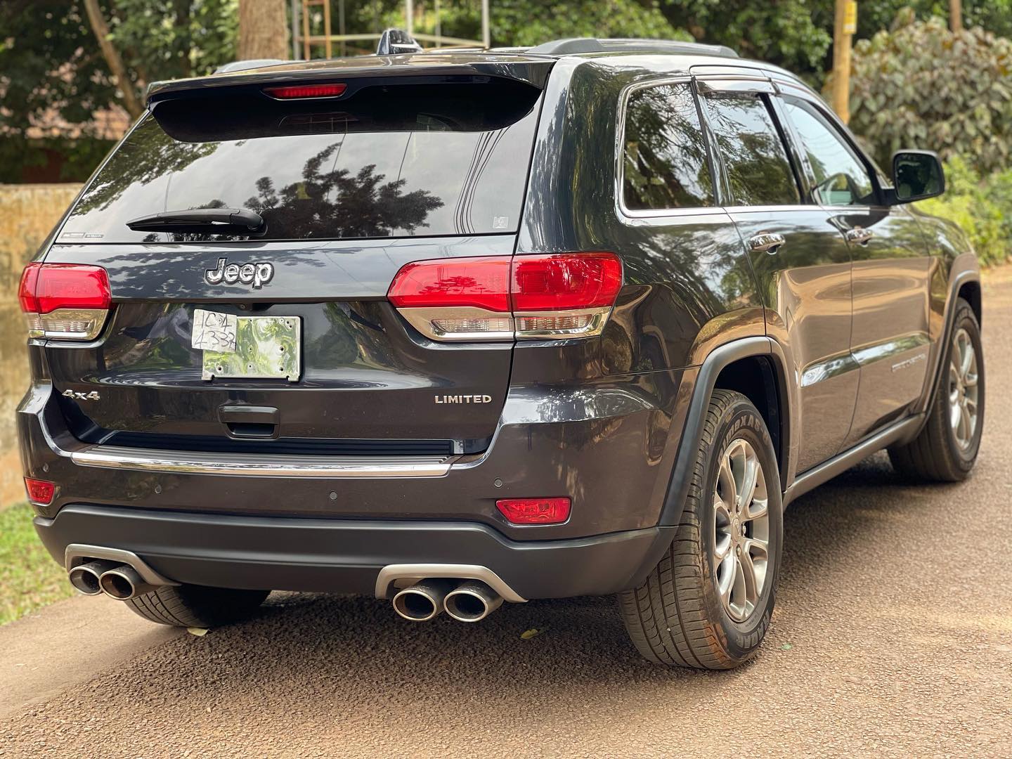 Jeep grand Cherokee limited model 2014