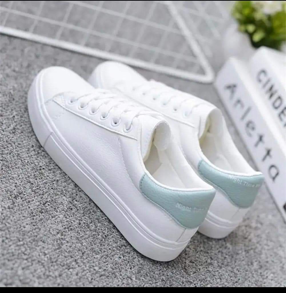 Women white sneakers 