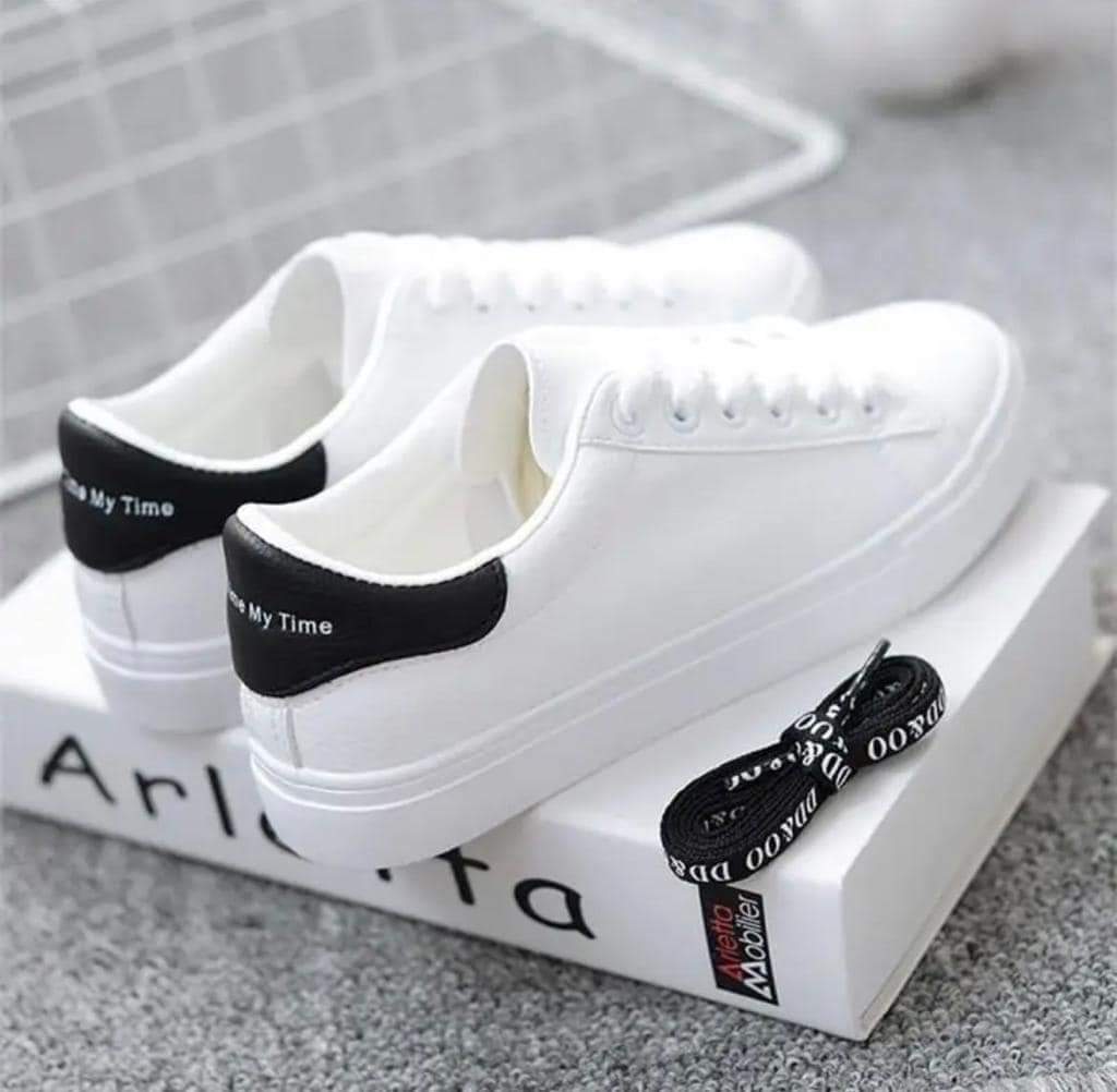 Women white sneakers 