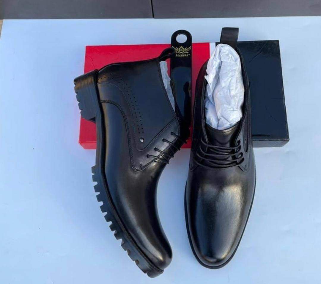 Black boots for men 