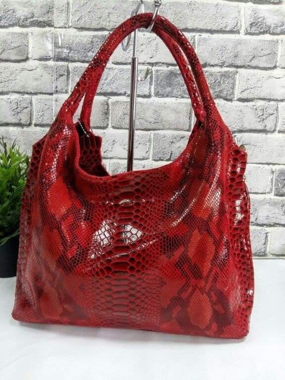 Ladies pretty shine bags