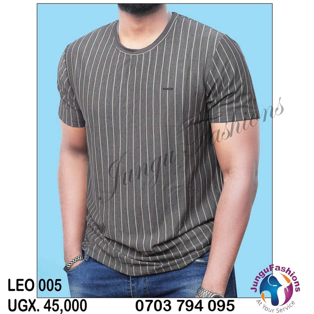 Round neck tshirts with stripes 