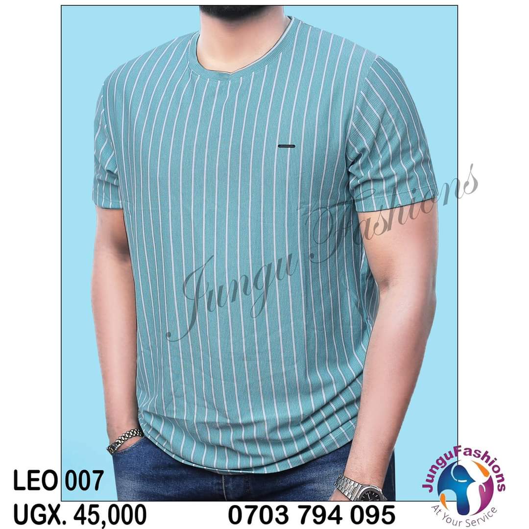 Round neck tshirts with stripes 