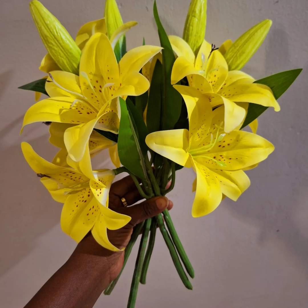 Artificial lillies 