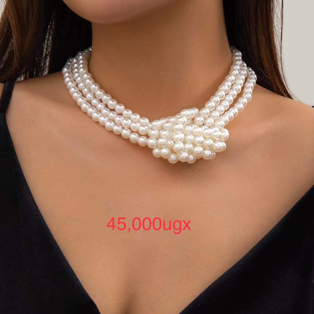 Pearl necklaces 