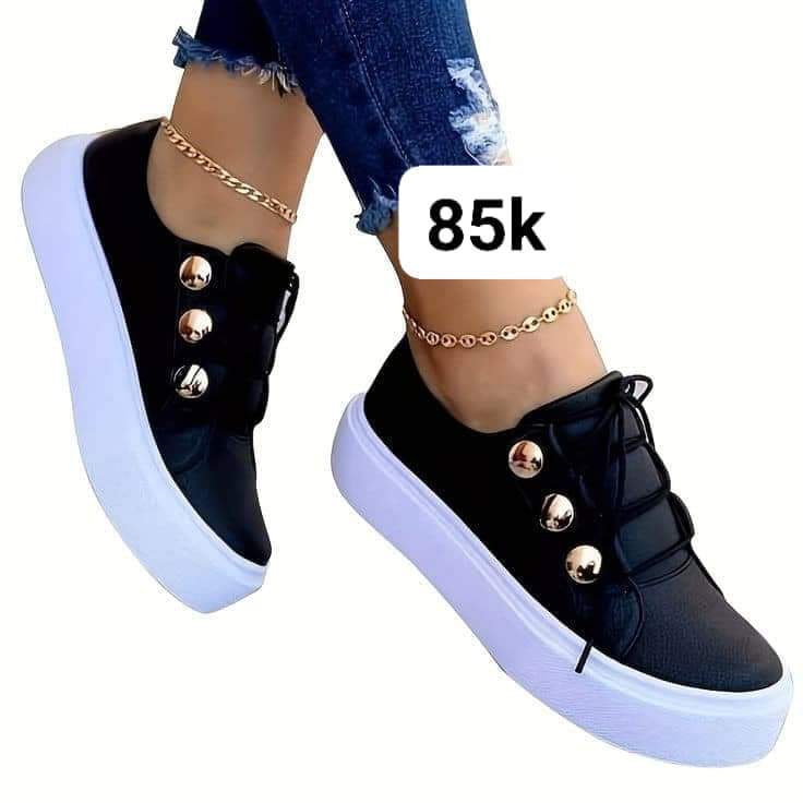 Pretty casual shoes for ladies 