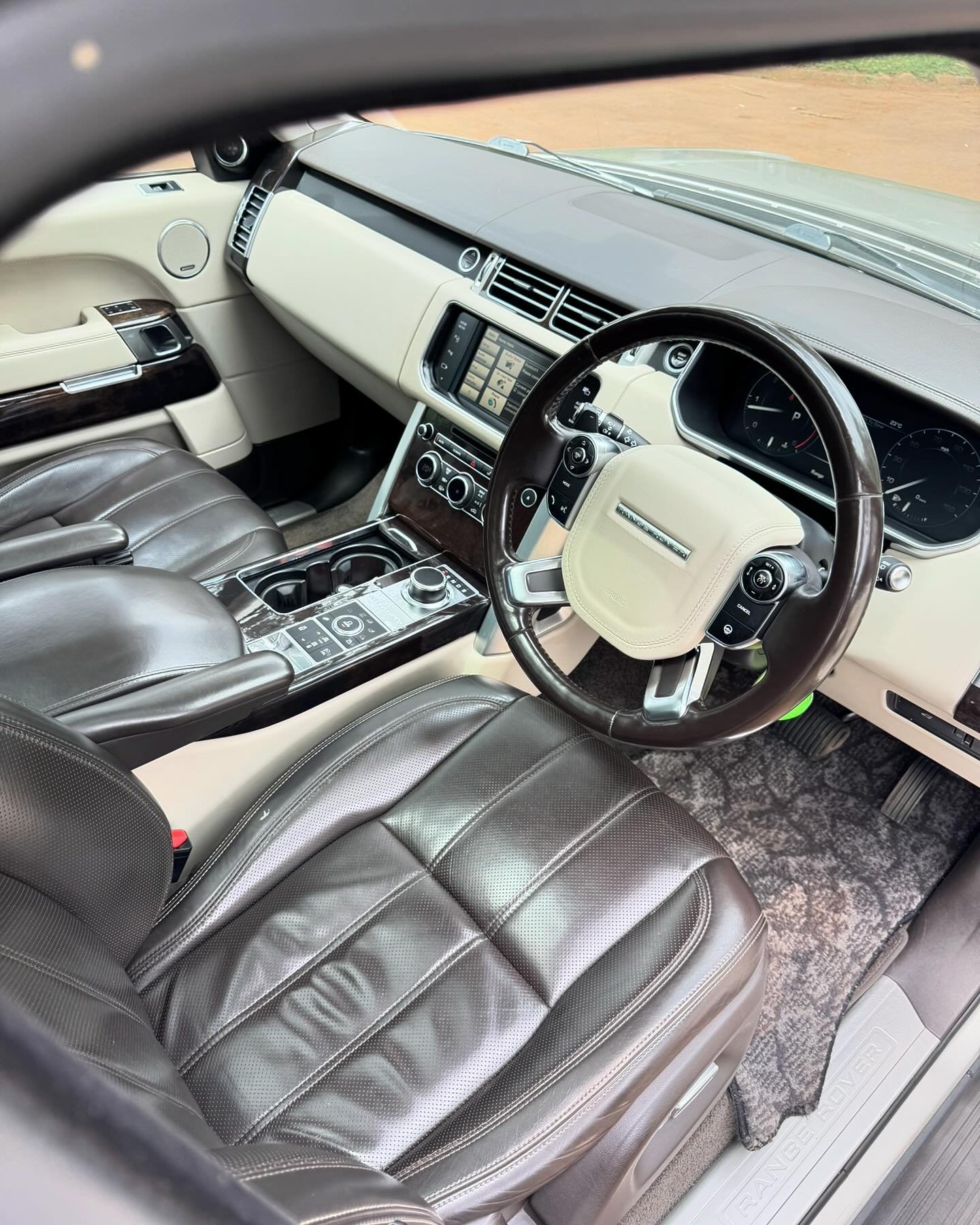 Range Rover vogue SDV8 diesel 2014