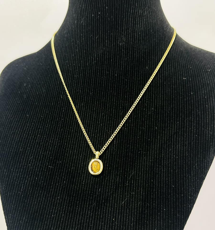 stylish simple necklaces