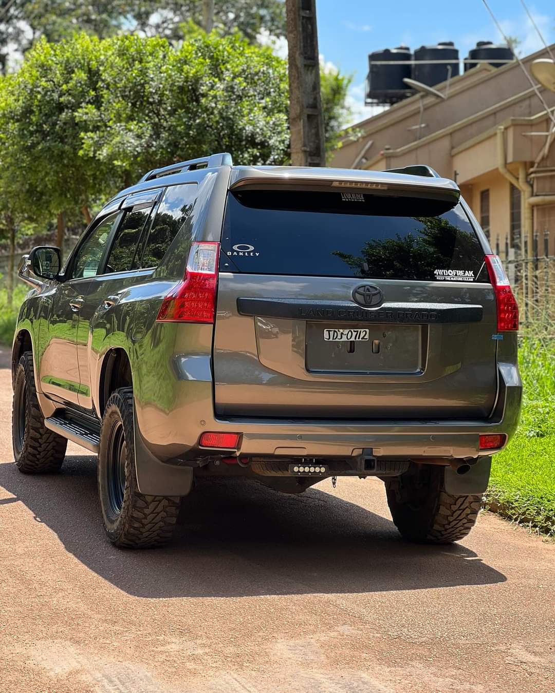 Landcruiser Prado TX D4D diesel engine model 2016