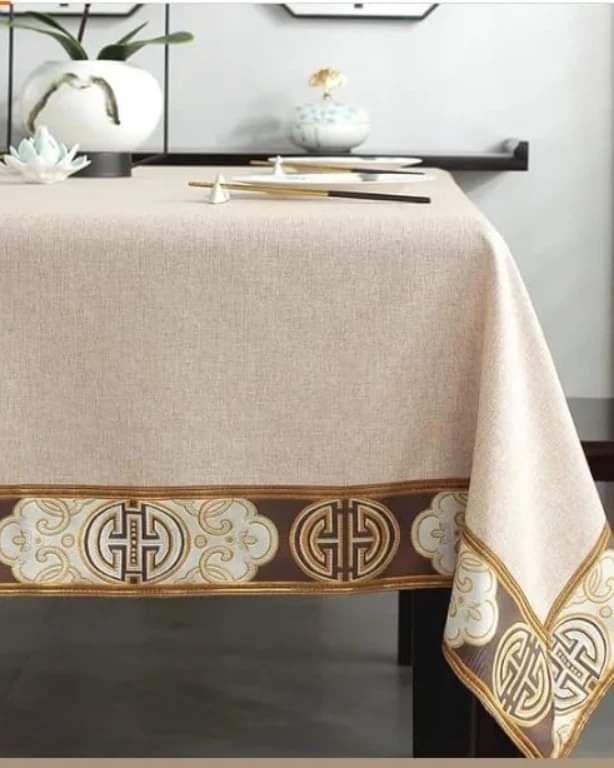 Elegant table cloth 