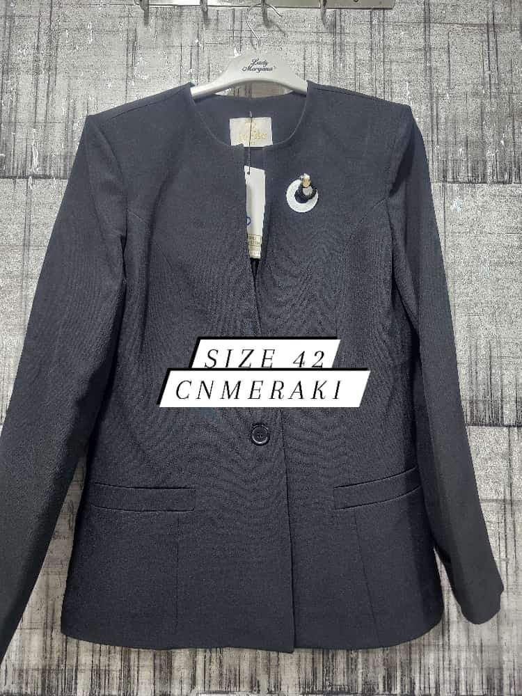 Women classy blazers 