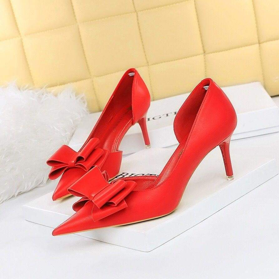 Women classy simple heels