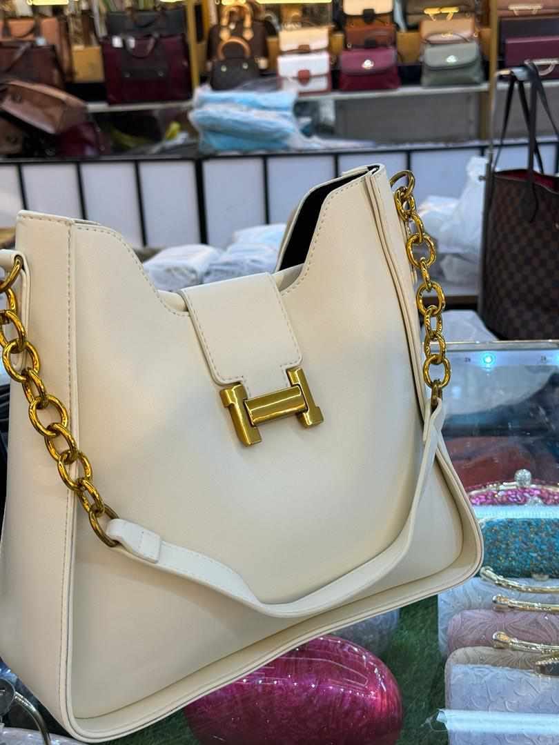 Women handbags 