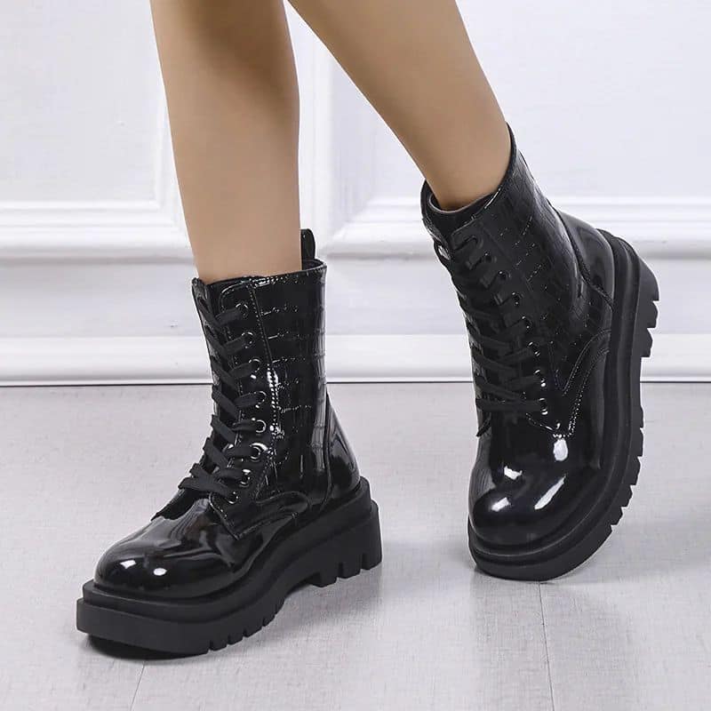 women Stylish boots