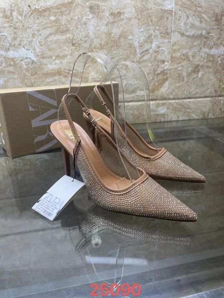  women pretty shoes