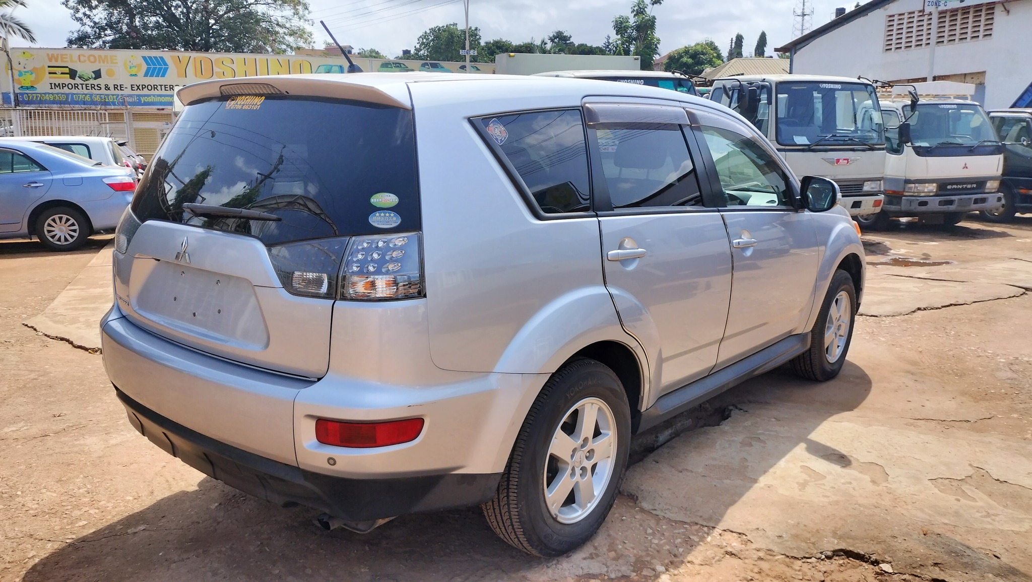 MITSUBISHI Outlander 2009 model