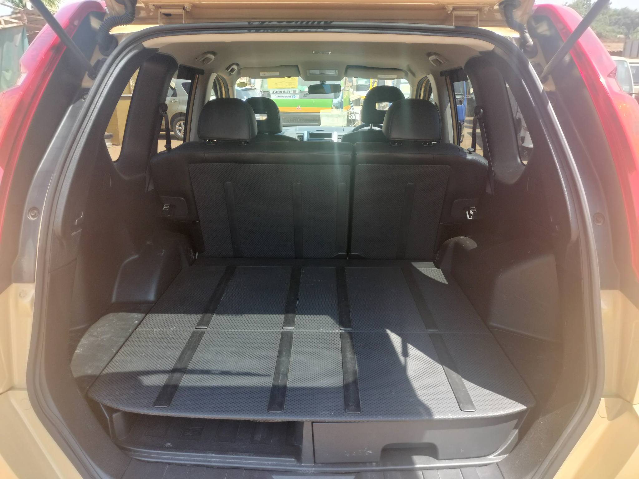 NISSAN X-Trail 2010 model