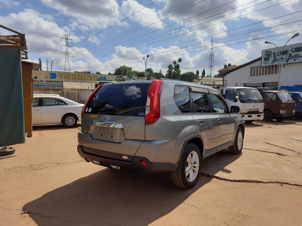  NISSAN X-Trail 2011 model