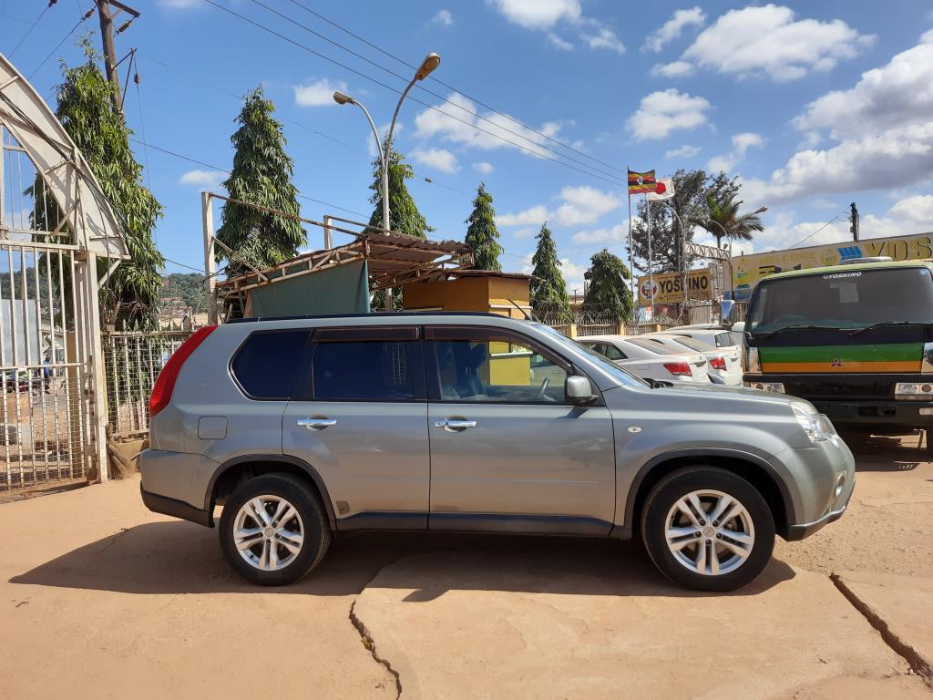  NISSAN X-Trail 2011 model