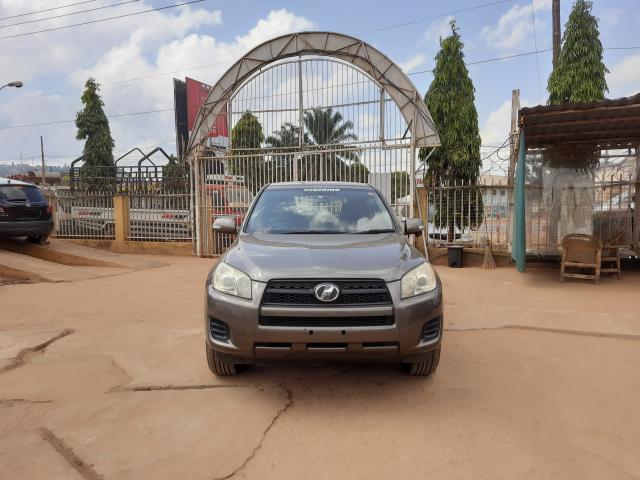 TOYOTA Rav4 2009 model