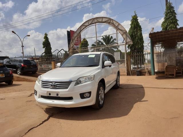 TOYOTA Vanguard 2011 model