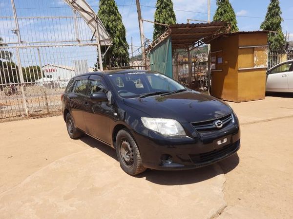 TOYOTA Corolla Fielder 2010 model