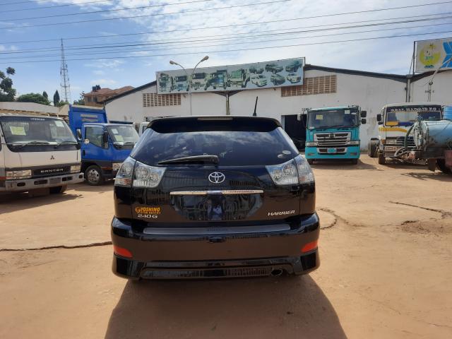 TOYOTA Harrier 2011 model