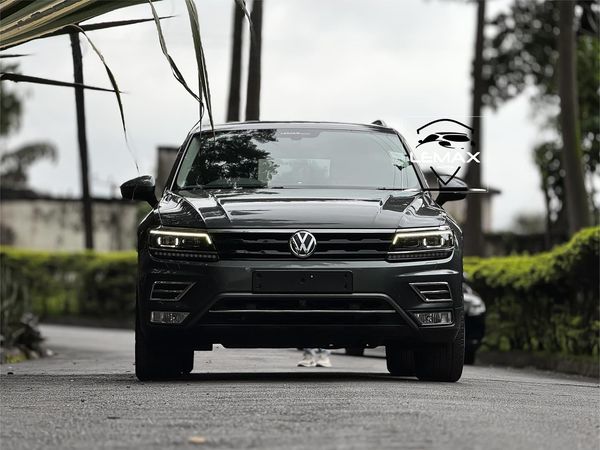 VOLKSWAGEN TIGUAN 2.0T PETROL AWD 2017  model