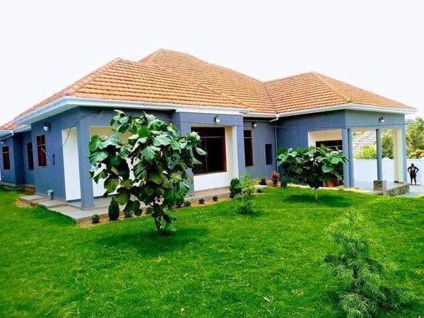 4 bedroom House for sale at Kira Bulindo