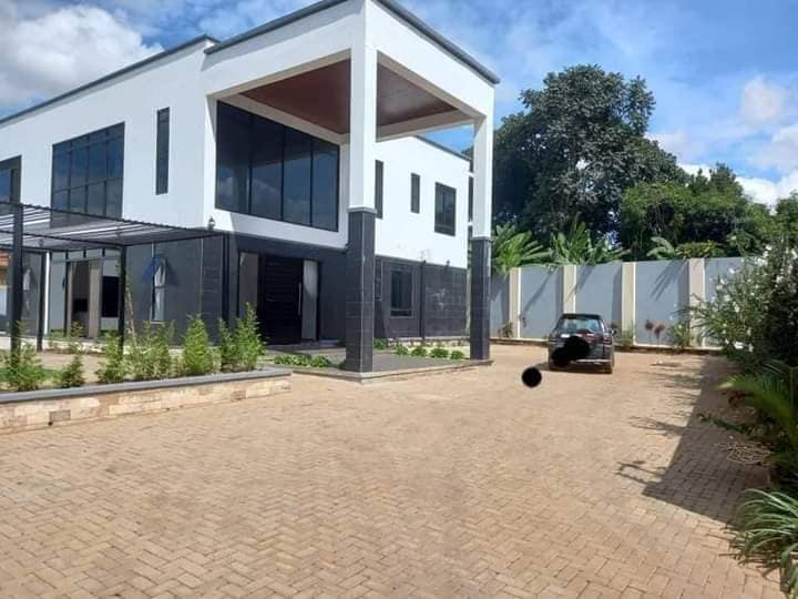 6 Bedroom House for sale  at Kyanja