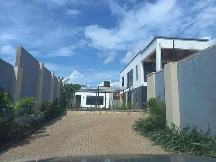 6 Bedroom House for sale  at Kyanja