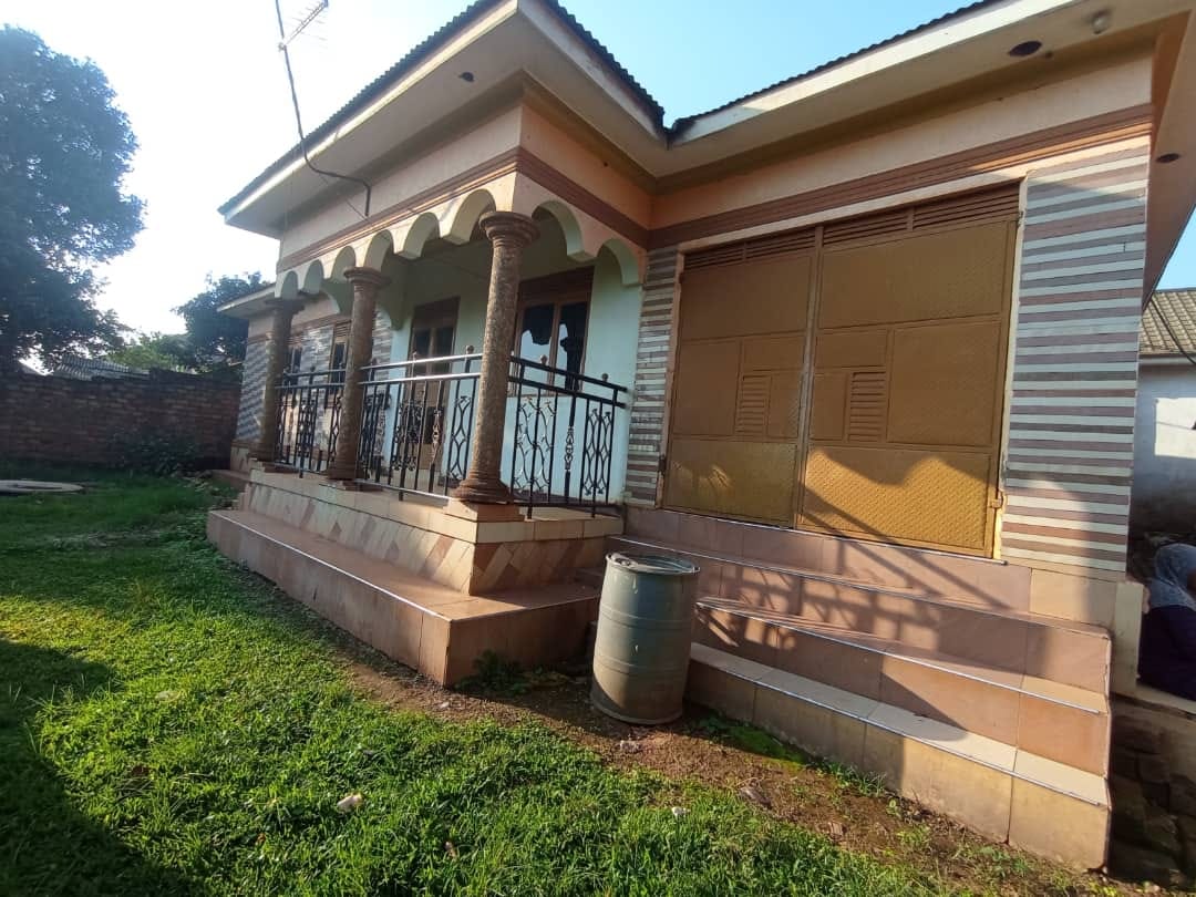 4 bedroom House for sale in kawanda 