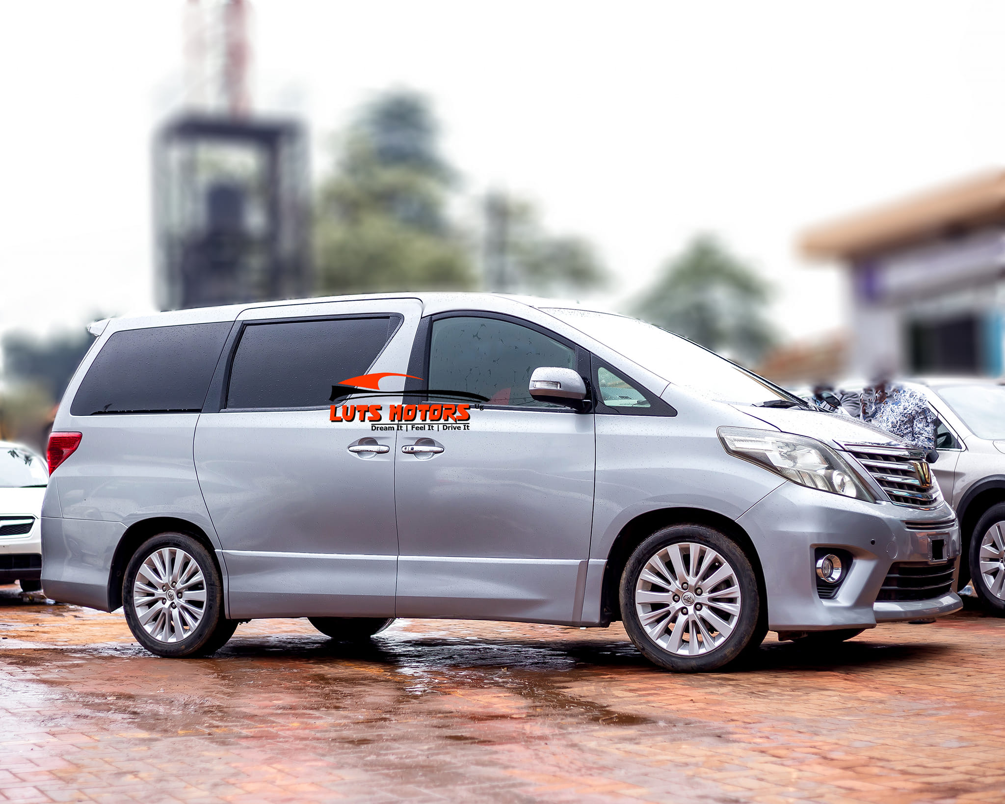 Toyota Alphard 2011 model